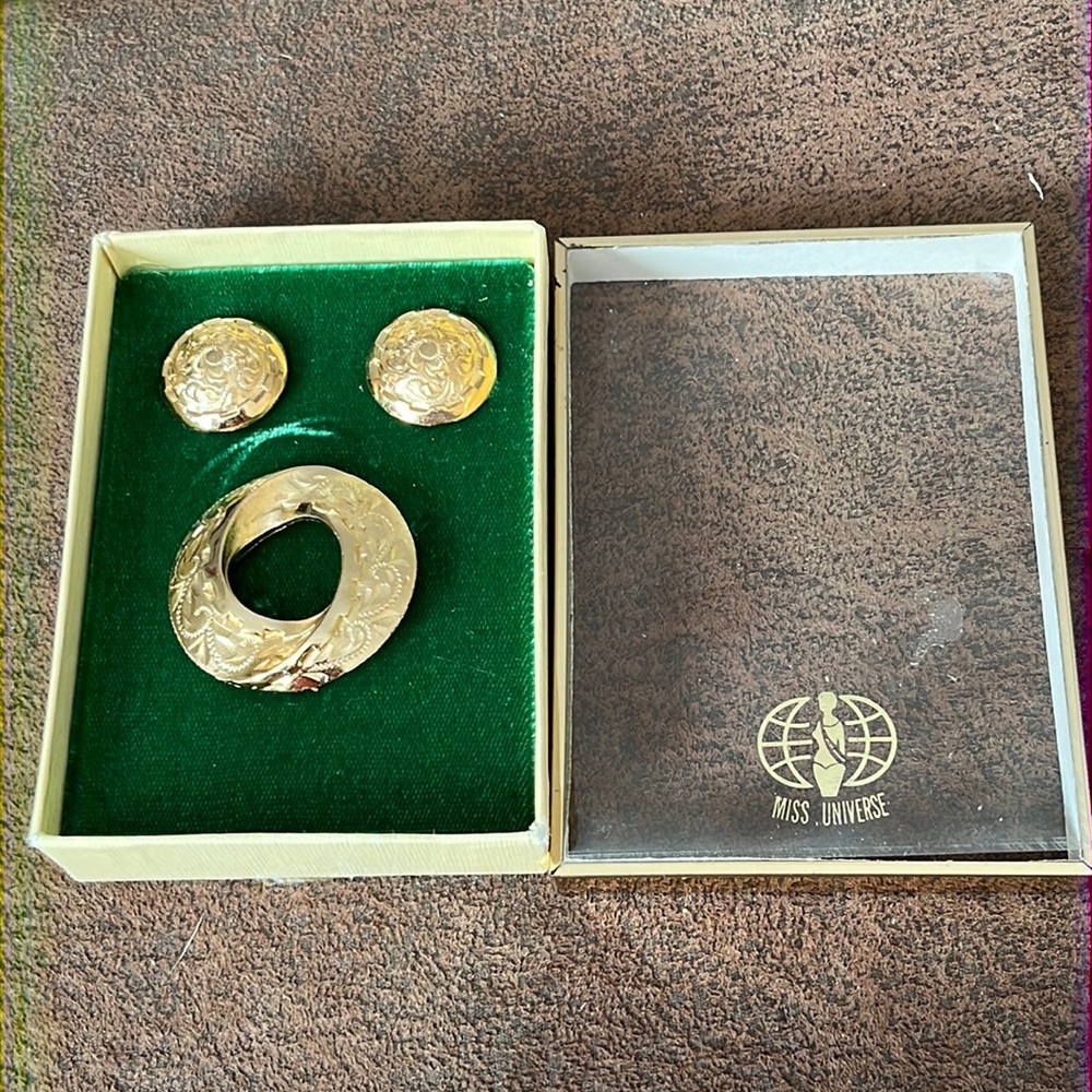 Miss Universe vintage brooch and clip-on earring set